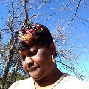 Meet your Posher, Lena